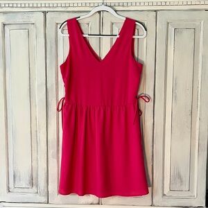 🟠C&E Sleeveless Mini Dress with Side-Tie Detail in Hot Pink MED